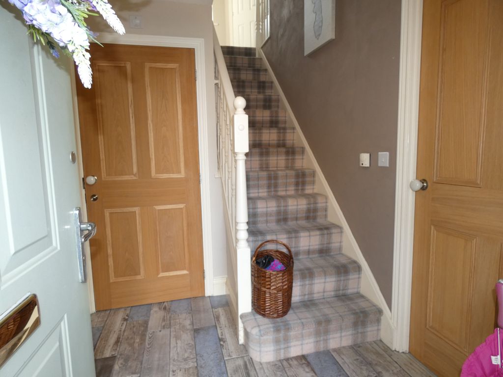 Entrance Hallway- click for photo gallery